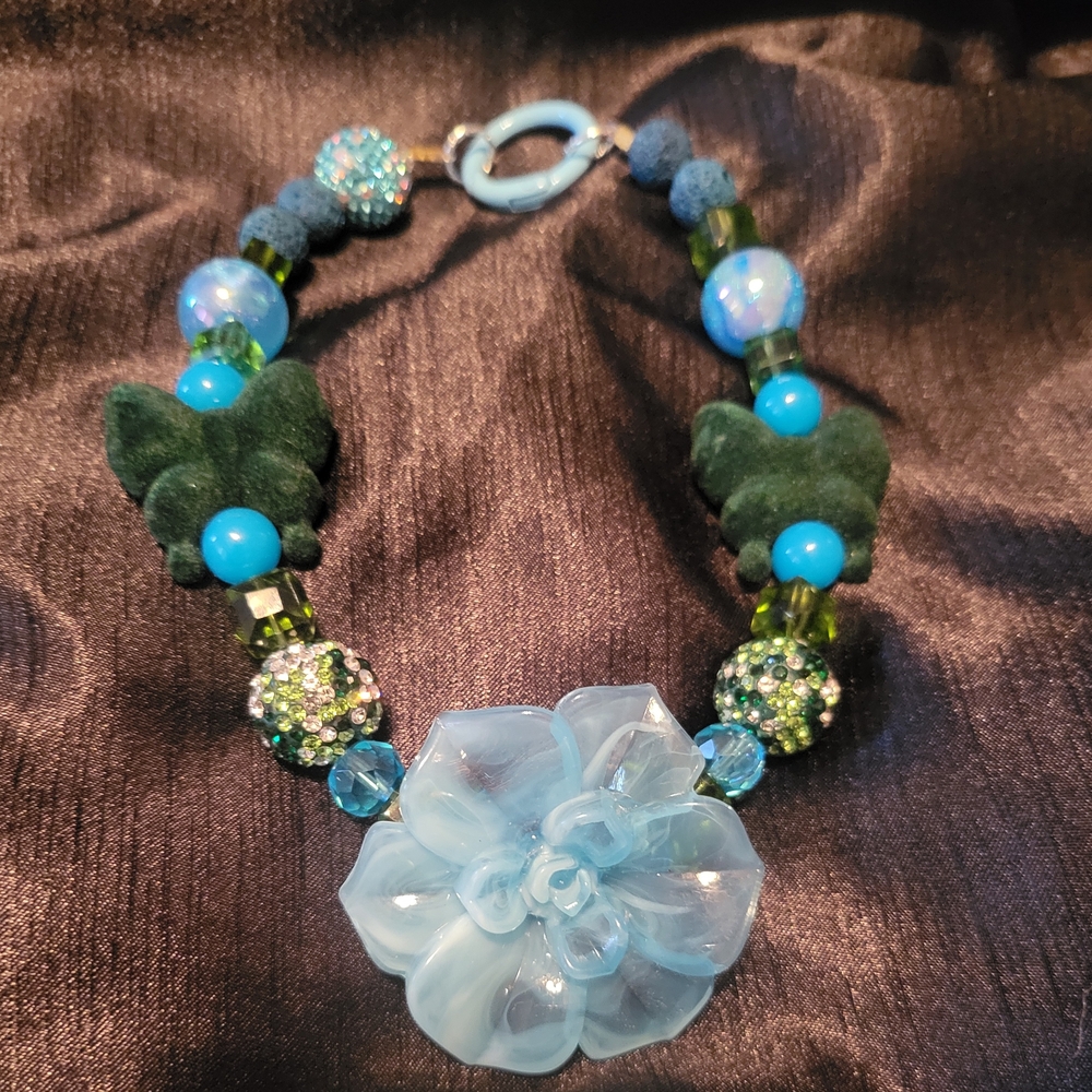 TAIENA DESIGNED Elegant Handmade  Blue Floral Keychain/Bagchain